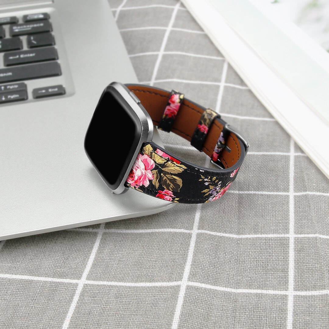 Fitbit Versa 1 / 2 &amp; Lite leren bandje - Bloemenprint roze
