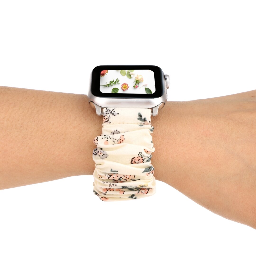 Elastisch scrunchie nylon bandje - Bloemenprint licht - Geschikt voor Apple Watch 44mm / 45mm&nbsp;/ 46mm / 49mm