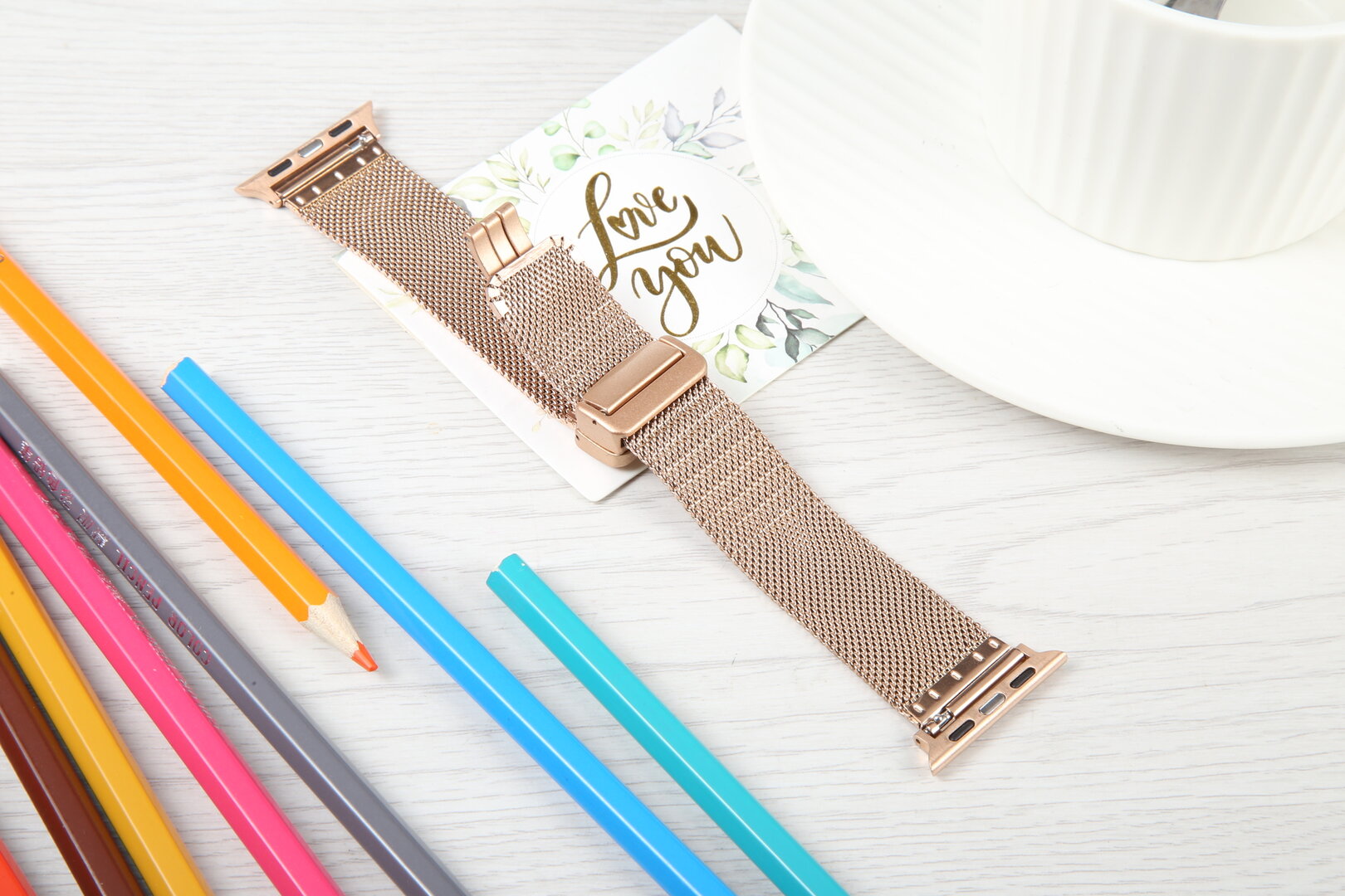 Milanese bandje met vouwbare magneetsluiting - Champagne goud - Geschikt voor Apple Watch 38mm / 40mm / 41mm / 42mm