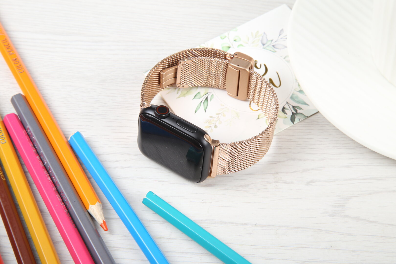 Milanese bandje met vouwbare magneetsluiting - Champagne goud - Geschikt voor Apple Watch 38mm / 40mm / 41mm / 42mm