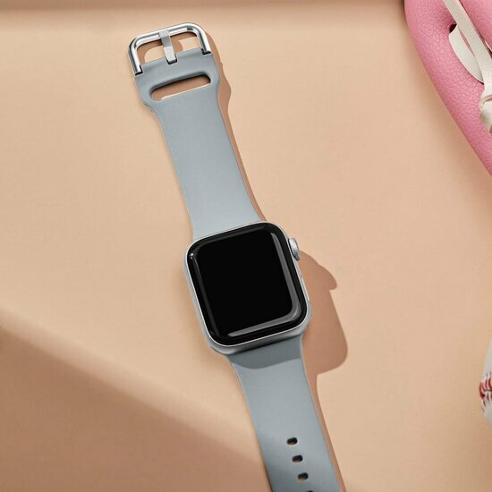 Soft siliconen bandje met gespsluiting - Grijs - Geschikt voor Apple Watch 38mm / 40mm / 41mm / 42mm