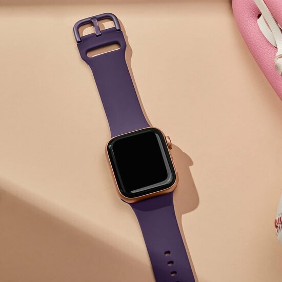 Soft siliconen bandje met gespsluiting - Donkerpaars - Geschikt voor Apple Watch 44mm / 45mm&nbsp;/ 46mm / 49mm