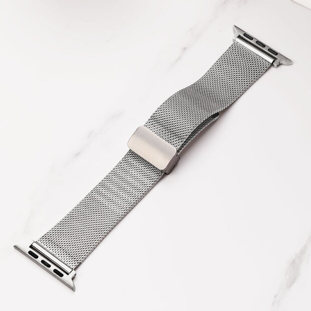 Milanese bandje met vouwbare magneetsluiting - Zwart - Geschikt voor Apple Watch 38mm / 40mm / 41mm / 42mm