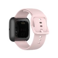 Fitbit Versa 1 / 2 &amp; Lite siliconen sportbandje met gespsluiting - Roze - Maat: Large