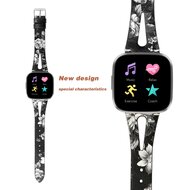 Fitbit Versa 1 / 2 &amp; Lite bandje TPU leer - Bloemenprint zwart