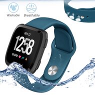 Fitbit Versa 1 / 2 &amp; Lite siliconen bandje - Maat: Small - Blauwgroen