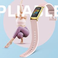 FitBit Charge 5 &amp; 6 Extra soft siliconen bandje - Lichtgrijs + gouden connector