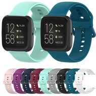 Fitbit Versa 1 / 2 &amp; Lite siliconen sportbandje met gespsluiting - Grijs - Maat: Small