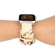 Elastisch scrunchie nylon bandje - Bloemenprint donker - Geschikt voor Apple Watch 44mm / 45mm&nbsp;/ 46mm / 49mm