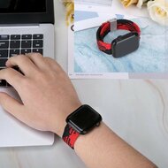 Braided nylon bandje - Rood met zwart - Geschikt voor Apple Watch 44mm / 45mm&nbsp;/ 46mm / 49mm