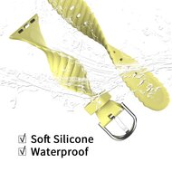 Siliconen &#039;Twist&#039; bandje - Geel - Geschikt voor Apple Watch 44mm / 45mm&nbsp;/ 46mm / 49mm