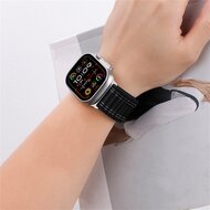 Nylon Wave band - Zwart - Geschikt voor Apple Watch 44mm / 45mm / 46mm / 49mm