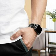 Metalen schakelband - Zwart - Geschikt voor Apple watch 38mm / 40mm / 41mm / 42mm