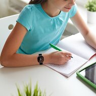 Fitbit Ace LTE - Nylon loop band met klittenbandsluiting - Donkerblauw met lime groen