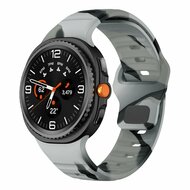 Wave siliconen band - Camouflage grijs - Samsung Galaxy Watch 8 Classic - 46mm