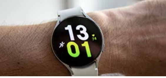 Apple watch, Fitbit of Samsung smartwatch