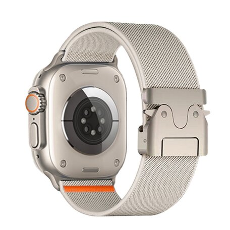 Nylon bandje met Parachute sluiting - Sterrenlicht - Geschikt voor Apple Watch 44mm / 45mm / 46mm / 49mm